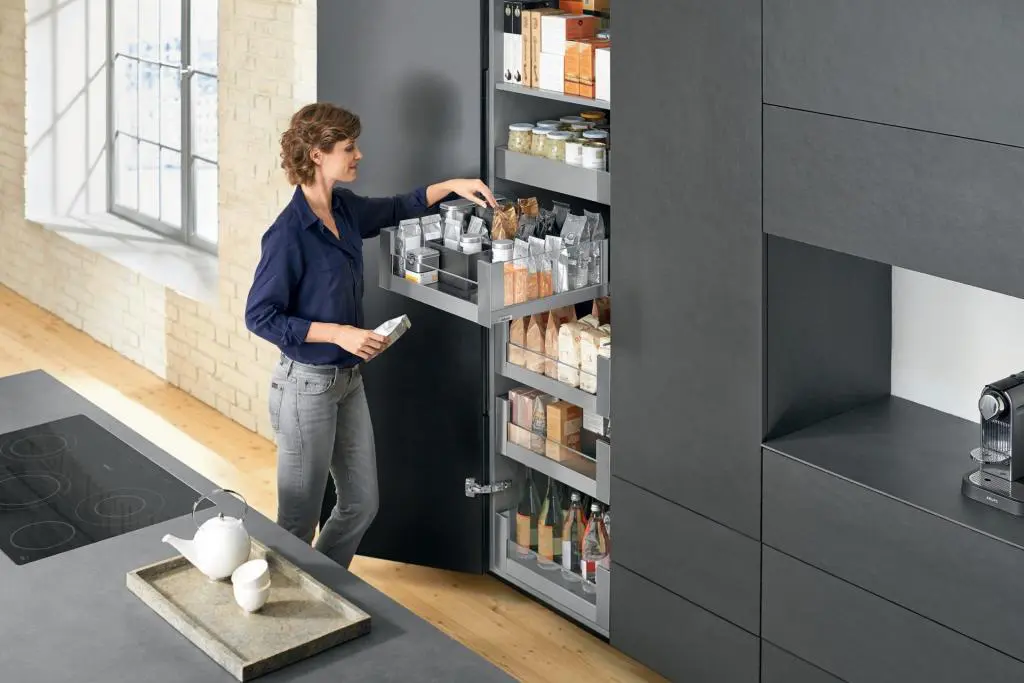 Blum space tower