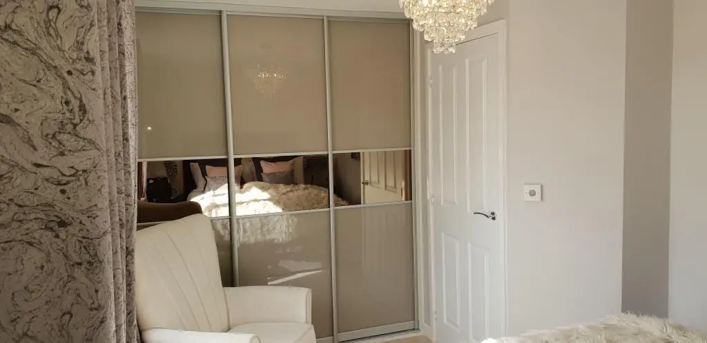 Sliding door wardrobe