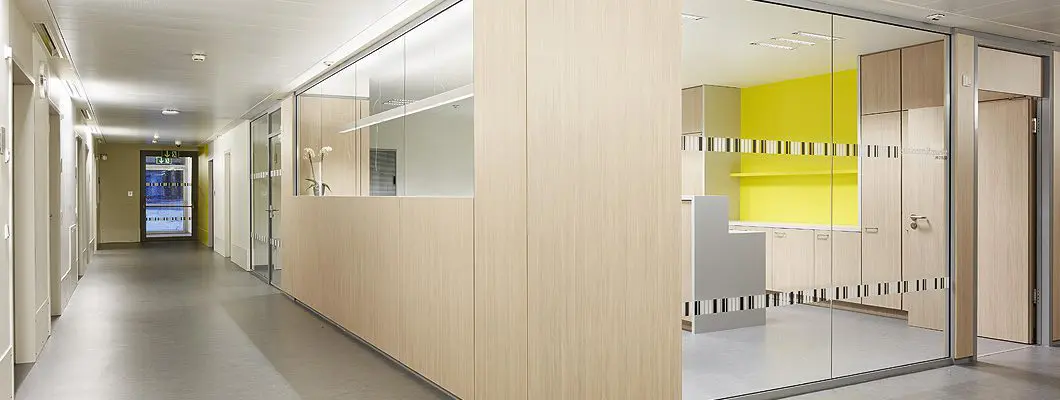 Flame-retardant clading clading