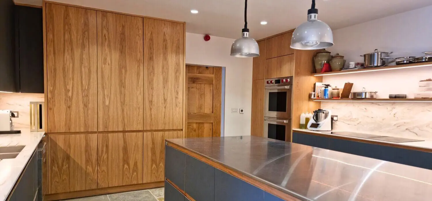 Natural oak veneer plywood kitchen made by JS DECO