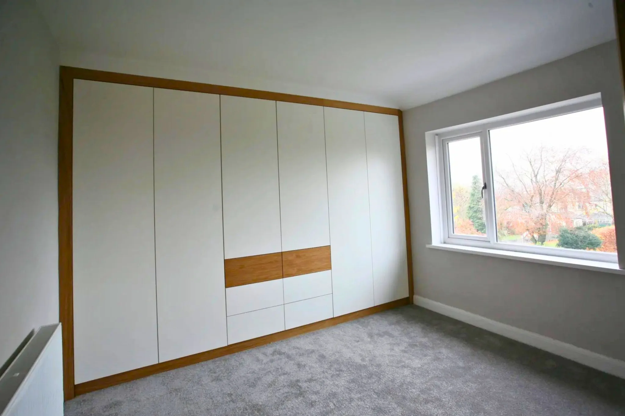 Bespoke fitted modern style wardrobe Pudsey - Leeds