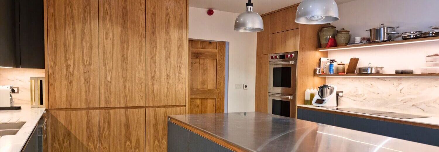 Oak veneered plywood kitchens