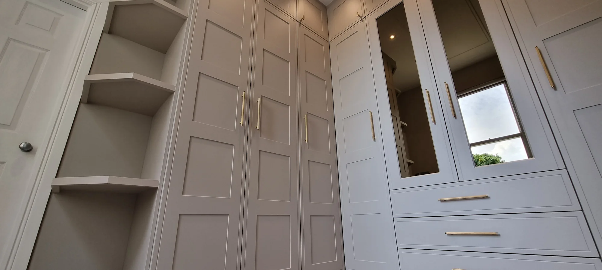 Farrow and Ball painted fitted wardrobes Fitted wardrobes finished in original Farrow and Ball paint with bespoke construction