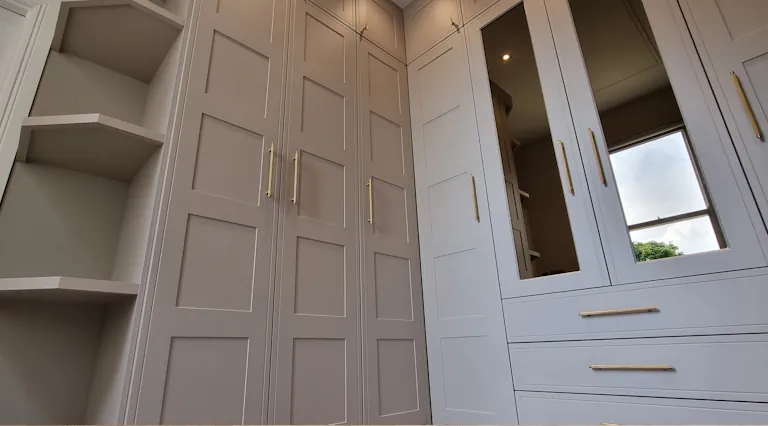 Fully bespoketraditional style corner wardrobe